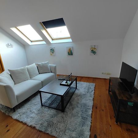 Cosy Appartement 2 Chambres Pont-de-lʼArche Εξωτερικό φωτογραφία