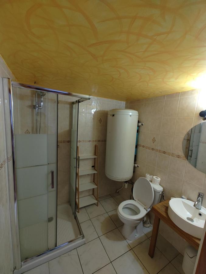 Cosy Appartement 2 Chambres Pont-de-lʼArche Εξωτερικό φωτογραφία